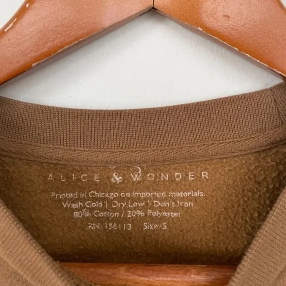 Cropped Reworked Chicago Sweatshirt - Picture 2 of 5